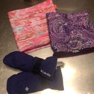Girls Turtle fur neck warmers /columbia mittens